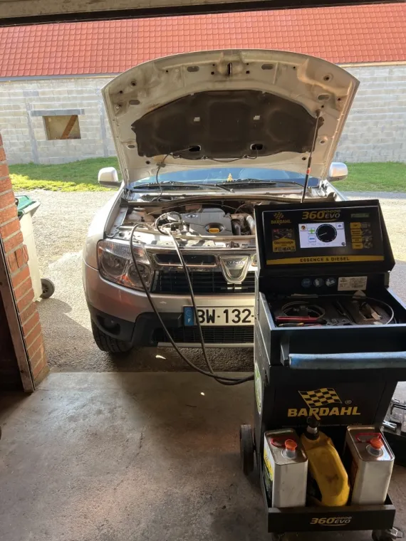 Garage pour nettoyage moteur, Arras, Albe Motors